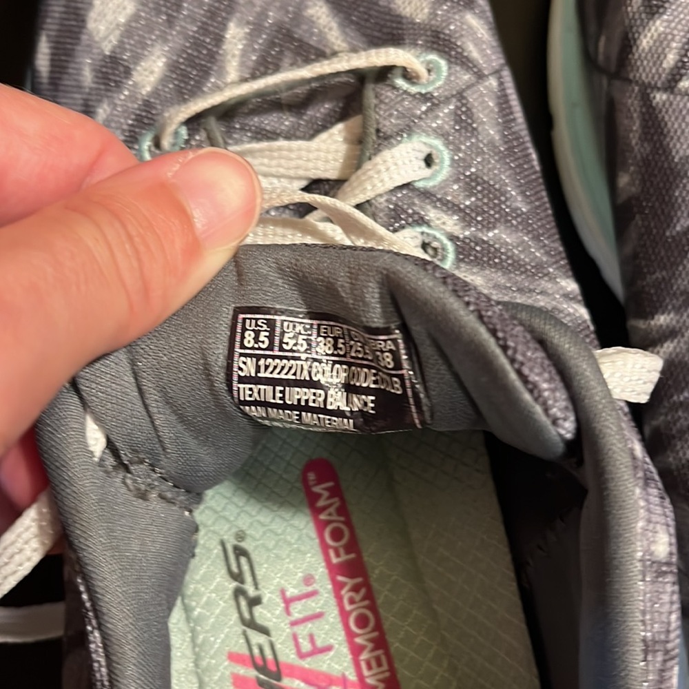 Sketchers relaxed fit with air cooled memory foam - Picture 5 of 7